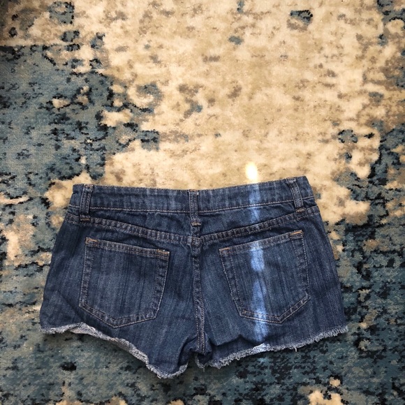 F21 (I LOVE H81) Denim Shorts - Picture 2 of 3